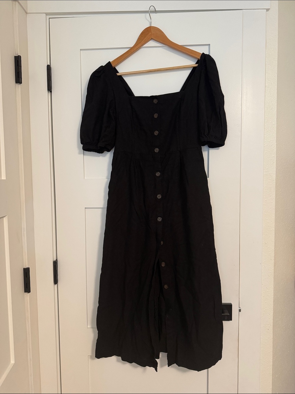 Old Navy Black Button-Front Midi Dress with Puff Sleeves